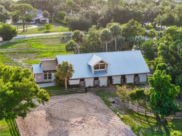 3998 Hidden Acres Cir, North Fort Myers, FL 33903