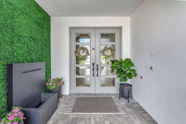 17086 Watersprite Lakes RD, Boca Raton, FL 33496