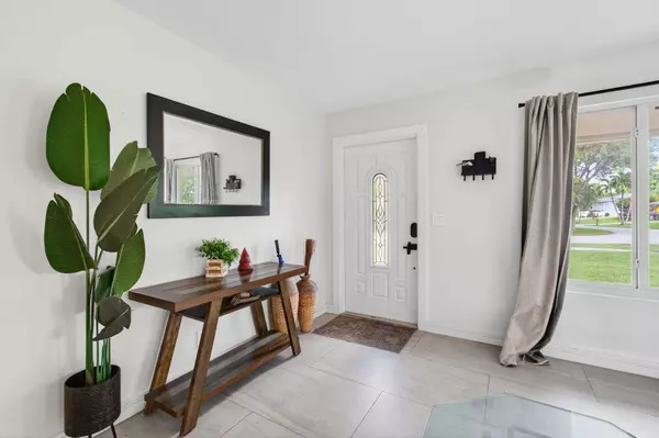 5238 Palm Ridge BLVD, Delray Beach, FL 33484