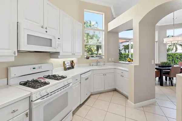 4252 NW 66TH LN, Boca Raton, FL 33496