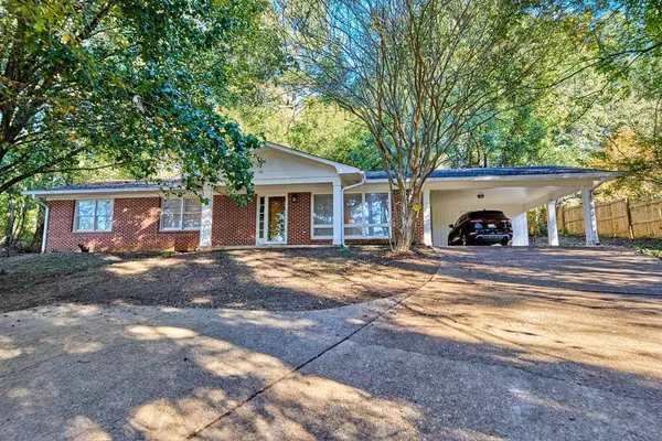 1704 7th St. N, Columbus, MS 39701