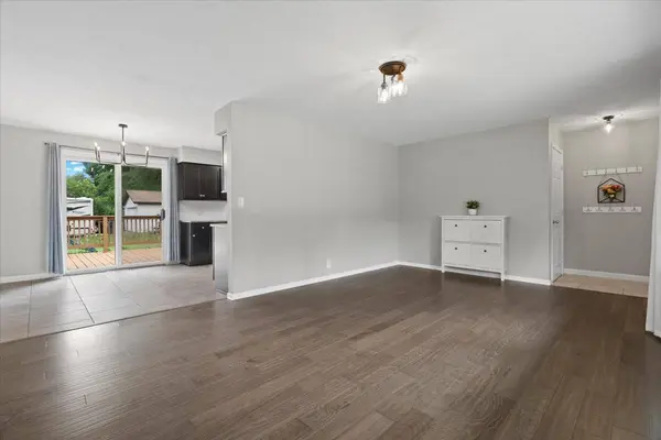 8028 W High St, Franklin, WI 53132-9779