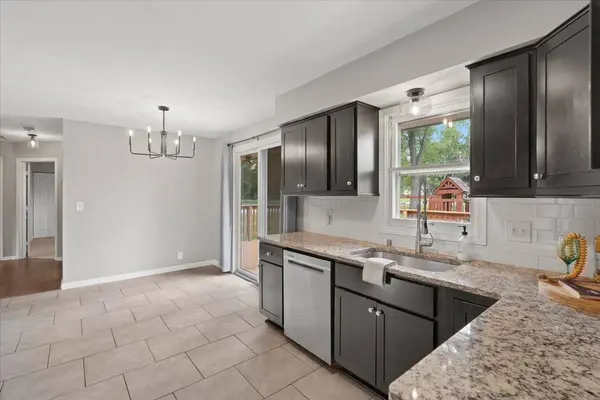8028 W High St, Franklin, WI 53132-9779