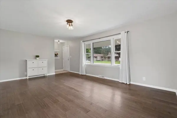 8028 W High St, Franklin, WI 53132-9779