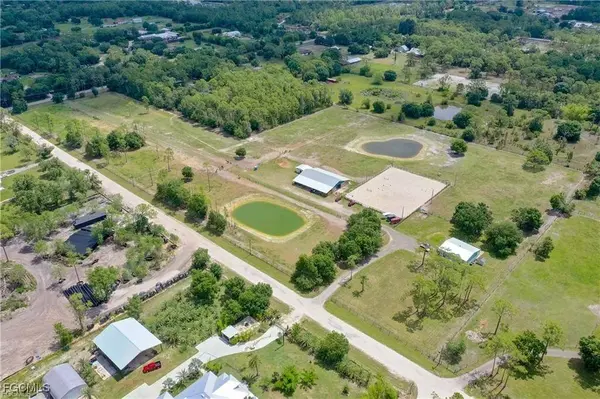 19800 Skipper RD, North Fort Myers, FL 33917