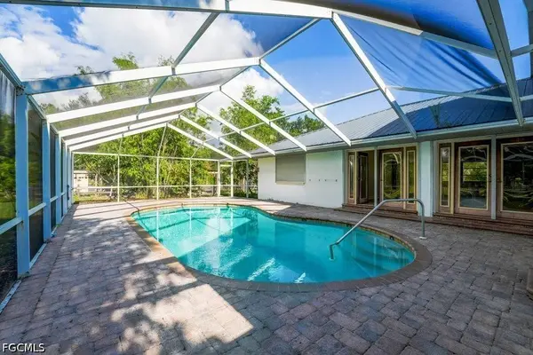 9200 Nalle Grade RD, North Fort Myers, FL 33917