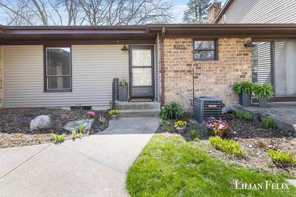 2580 Knightsbridge SE Road, Grand Rapids, MI 49546