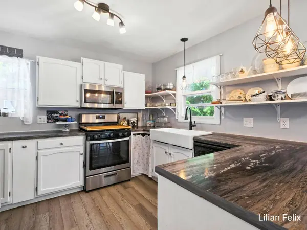 195 Cahill Drive, Rockford, MI 49341