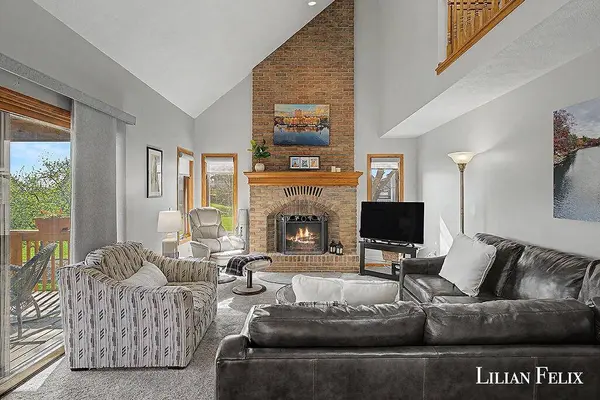 7924 Park Ridge SW Drive, Jenison, MI 49428