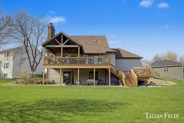 7924 Park Ridge SW Drive, Jenison, MI 49428