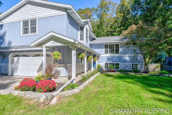 1571 Waukazoo Drive, Holland, MI 49424