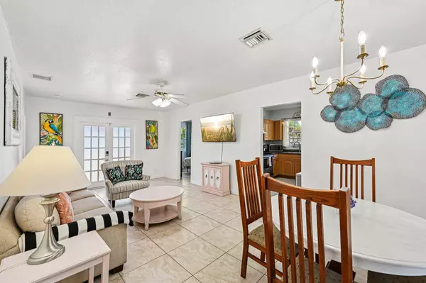 423 Kern ST, West Palm Beach, FL 33405