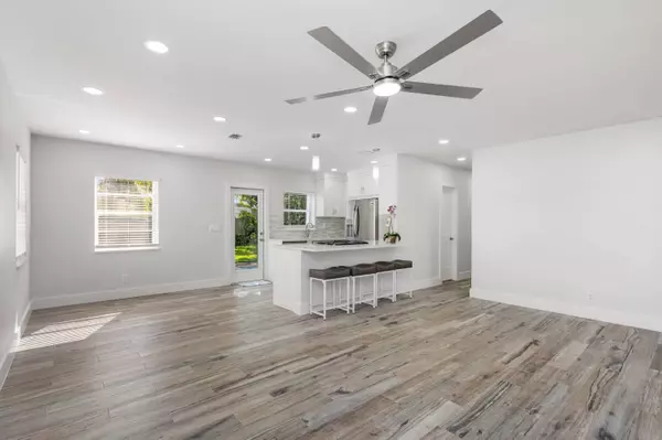 702 S 12th ST, Lantana, FL 33462