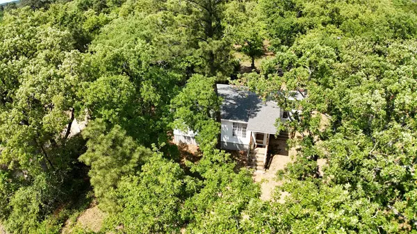 130 Peace Haven LN, Bastrop, TX 78602