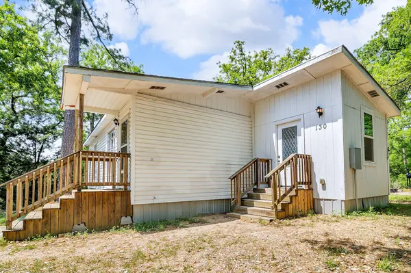 130 Peace Haven LN, Bastrop, TX 78602