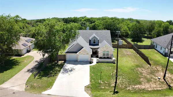 121 Kaeleku LN, Bastrop, TX 78602