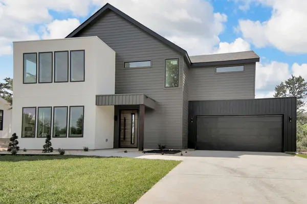 214 Ulupau CIR, Bastrop, TX 78602