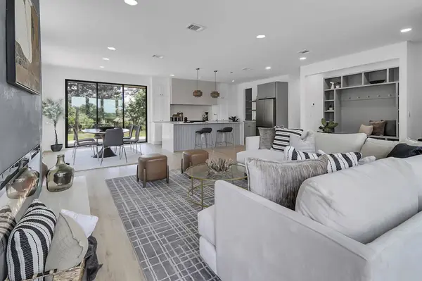 214 Ulupau CIR, Bastrop, TX 78602
