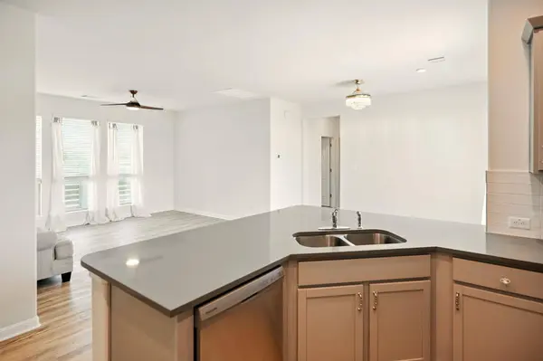 210 Weaver LN, Bastrop, TX 78602