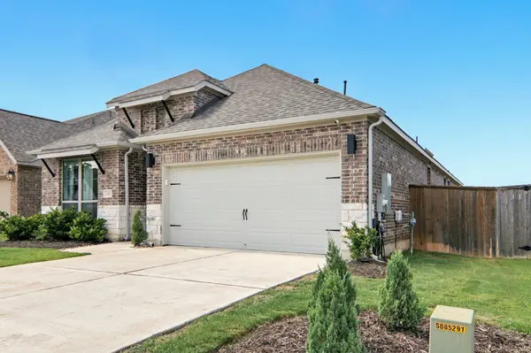 112 Rosemary CT, Bastrop, TX 78602