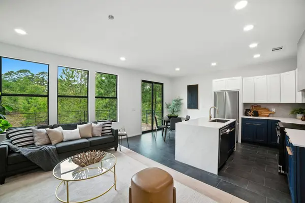 106 Haleakala DR, Bastrop, TX 78602
