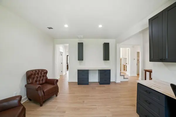 280 Bali Hai LN, Bastrop, TX 78602