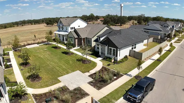 152 Weaver LN, Bastrop, TX 78602