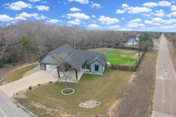 105 Laumaia LN, Bastrop, TX 78602