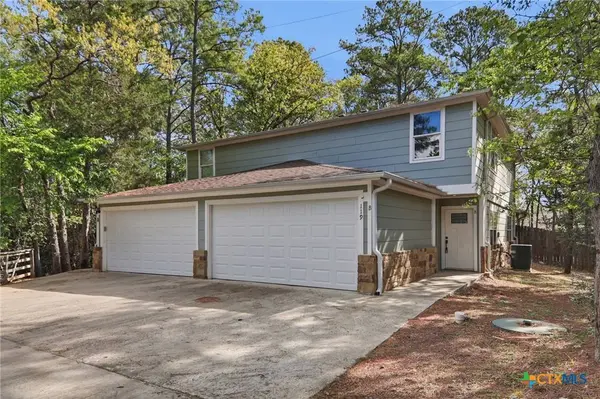 119 N Kanaio DR #B, Bastrop, TX 78602