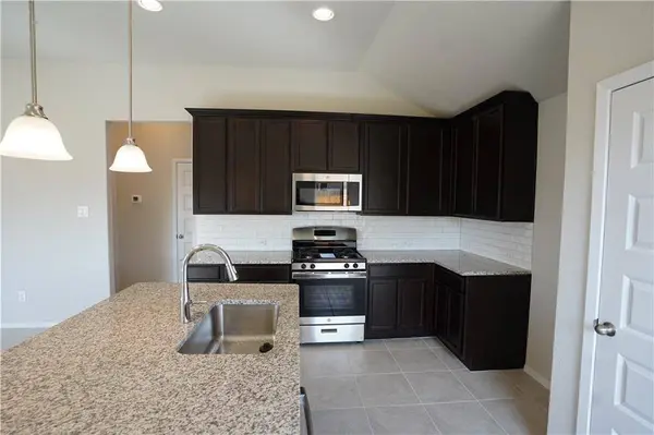 131 Trailstone DR, Bastrop, TX 78602