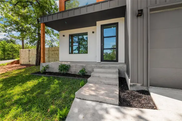 103 Kaena LN, Bastrop, TX 78602