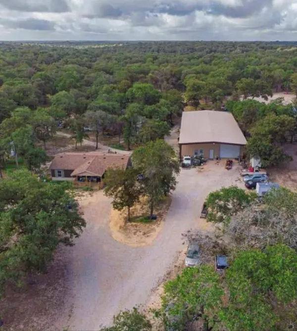 153 Deep Woods DR, Seguin, TX 78155