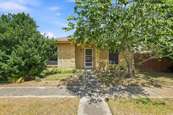 141 Meadowland, Universal City, TX 78148