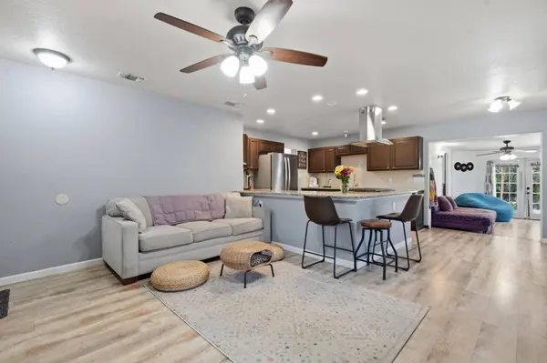 141 Meadowland, Universal City, TX 78148