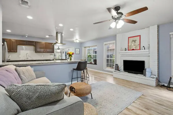 141 Meadowland, Universal City, TX 78148