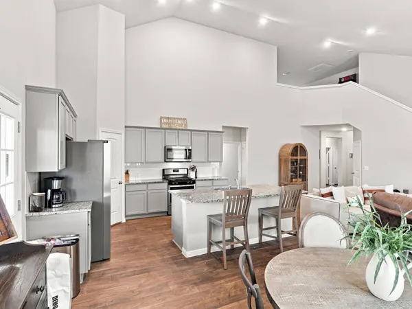 111 Rainmaker CV, Bastrop, TX 78602