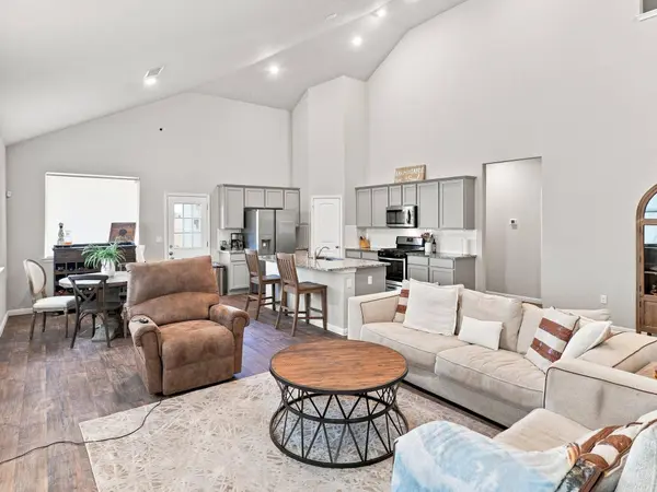 111 Rainmaker CV, Bastrop, TX 78602