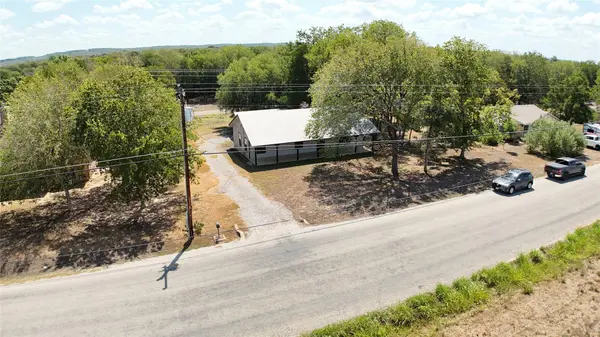 1303 Lovers LN, Bastrop, TX 78602