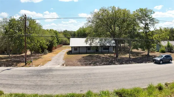 1303 Lovers LN, Bastrop, TX 78602
