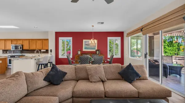 39318 Gleneagles CIR, Palm Desert, CA 92211