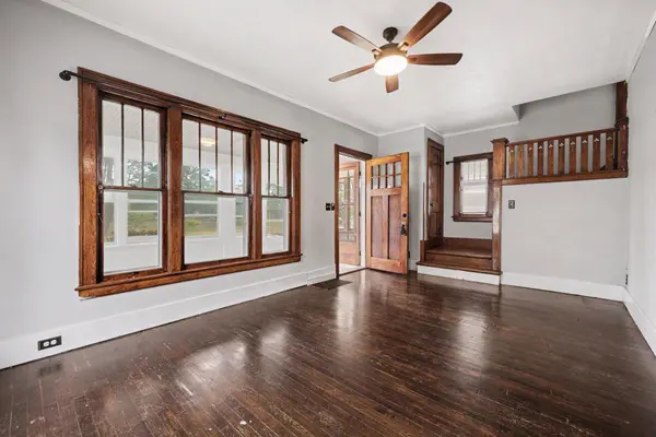 326 Dean NE Street, Grand Rapids, MI 49505