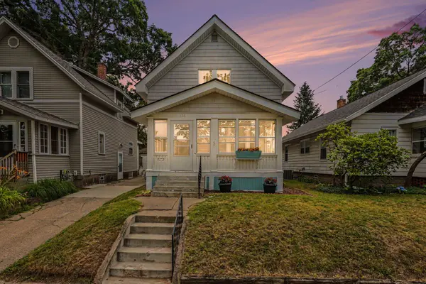 326 Dean NE Street, Grand Rapids, MI 49505