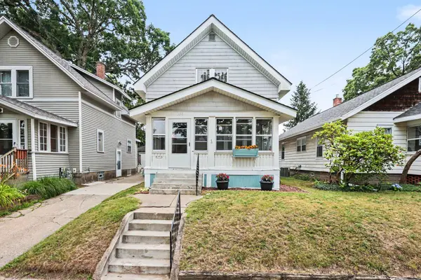 326 Dean NE Street, Grand Rapids, MI 49505