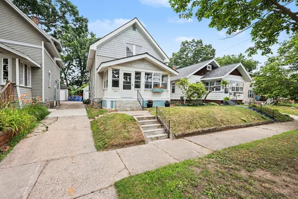 326 Dean NE Street, Grand Rapids, MI 49505
