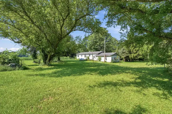 58989 48th Street, Lawrence, MI 49064