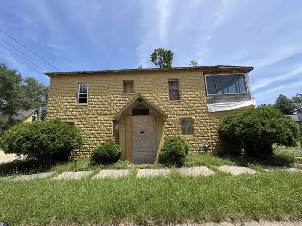 817 Thresher Avenue