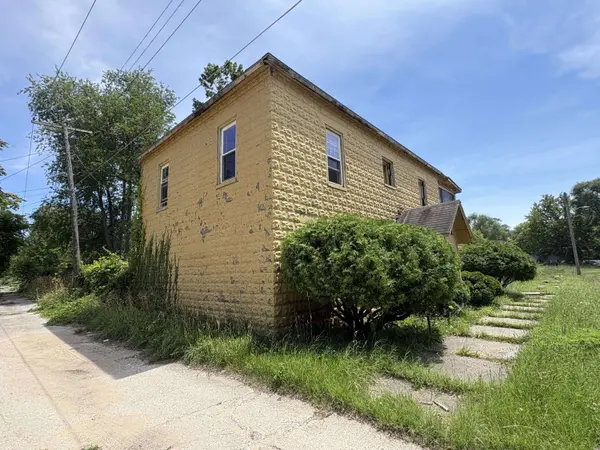 817 Thresher Avenue, Benton Harbor, MI 49022