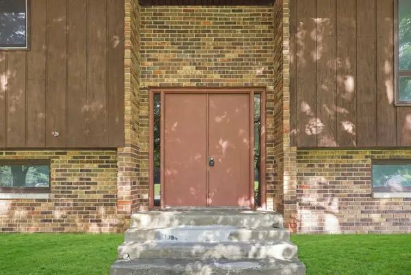 6336 Sycamore, Coloma, MI 49038