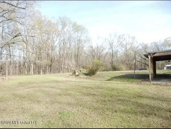 145 CR 511, Como, MS 38619