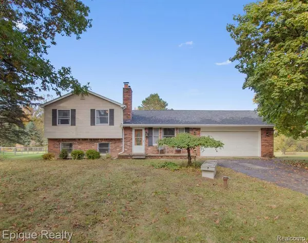 10165 Carlee June Drive, Fenton, MI 48430